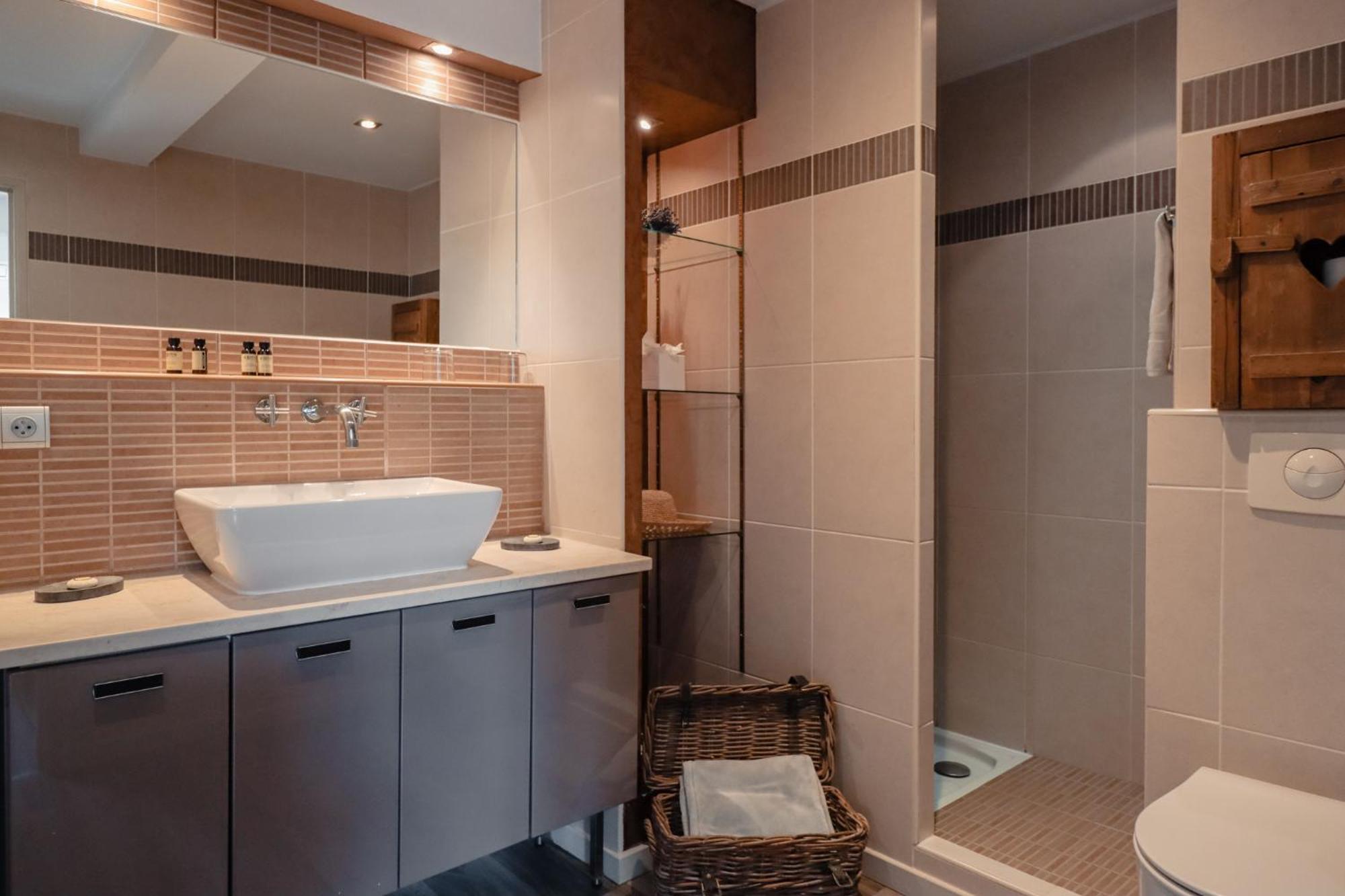 Hotel Le Pre Galoffre Nimes Bagian luar foto
